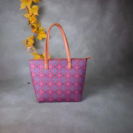 9am to 5pm Totes Red with Blue Flower Design.