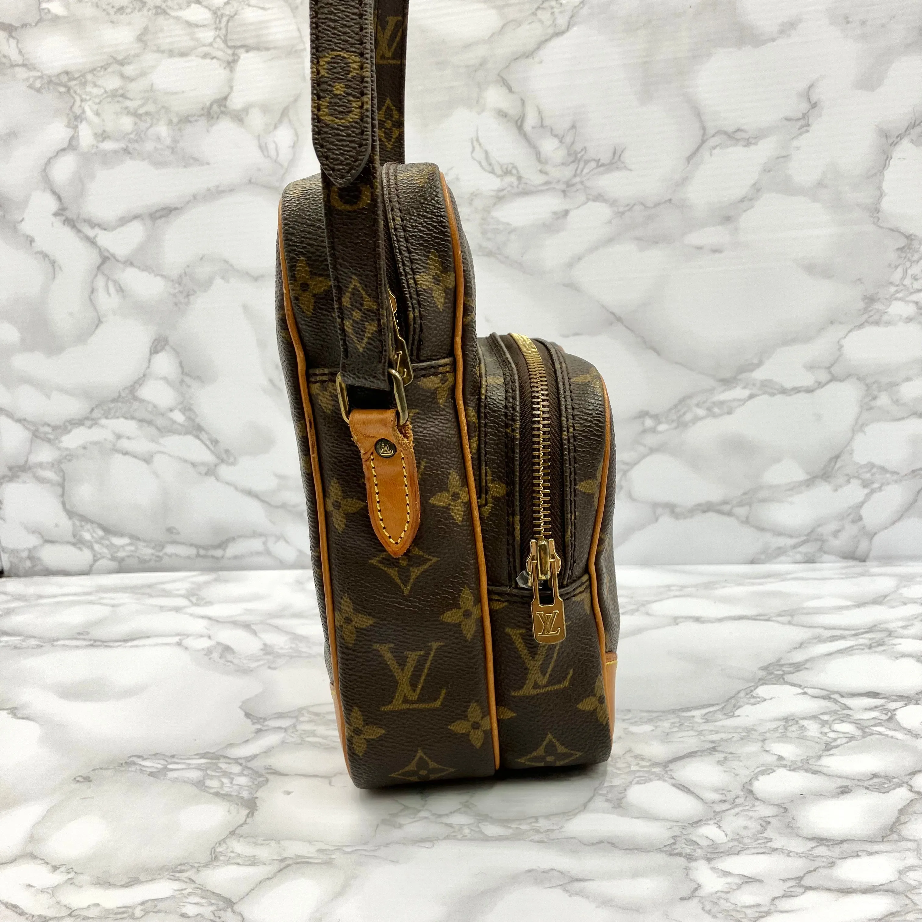 LOUIS VUITTON Amazon