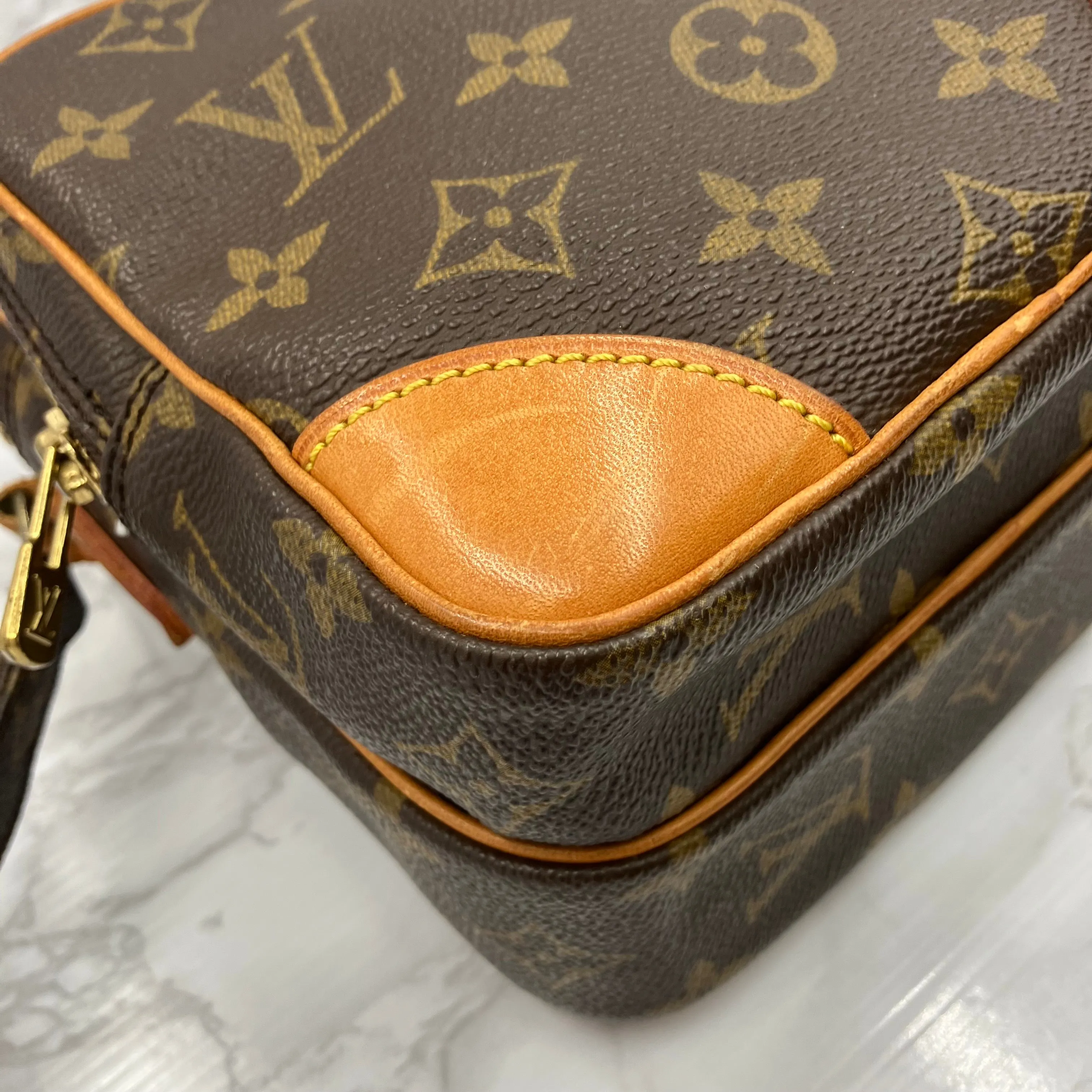 LOUIS VUITTON Amazon