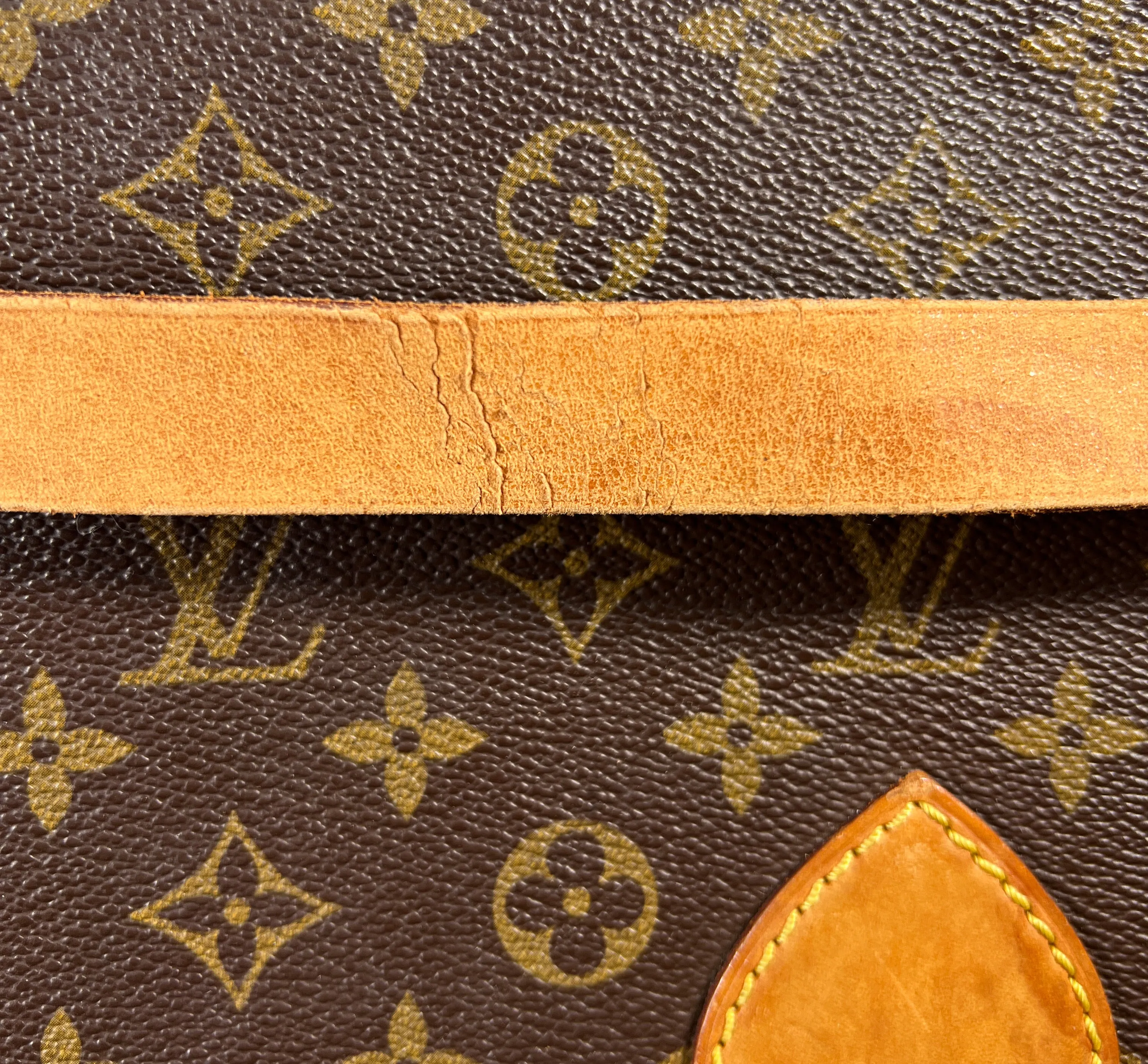 Louis Vuitton monogram Cartouchiere 26/GM crossbody