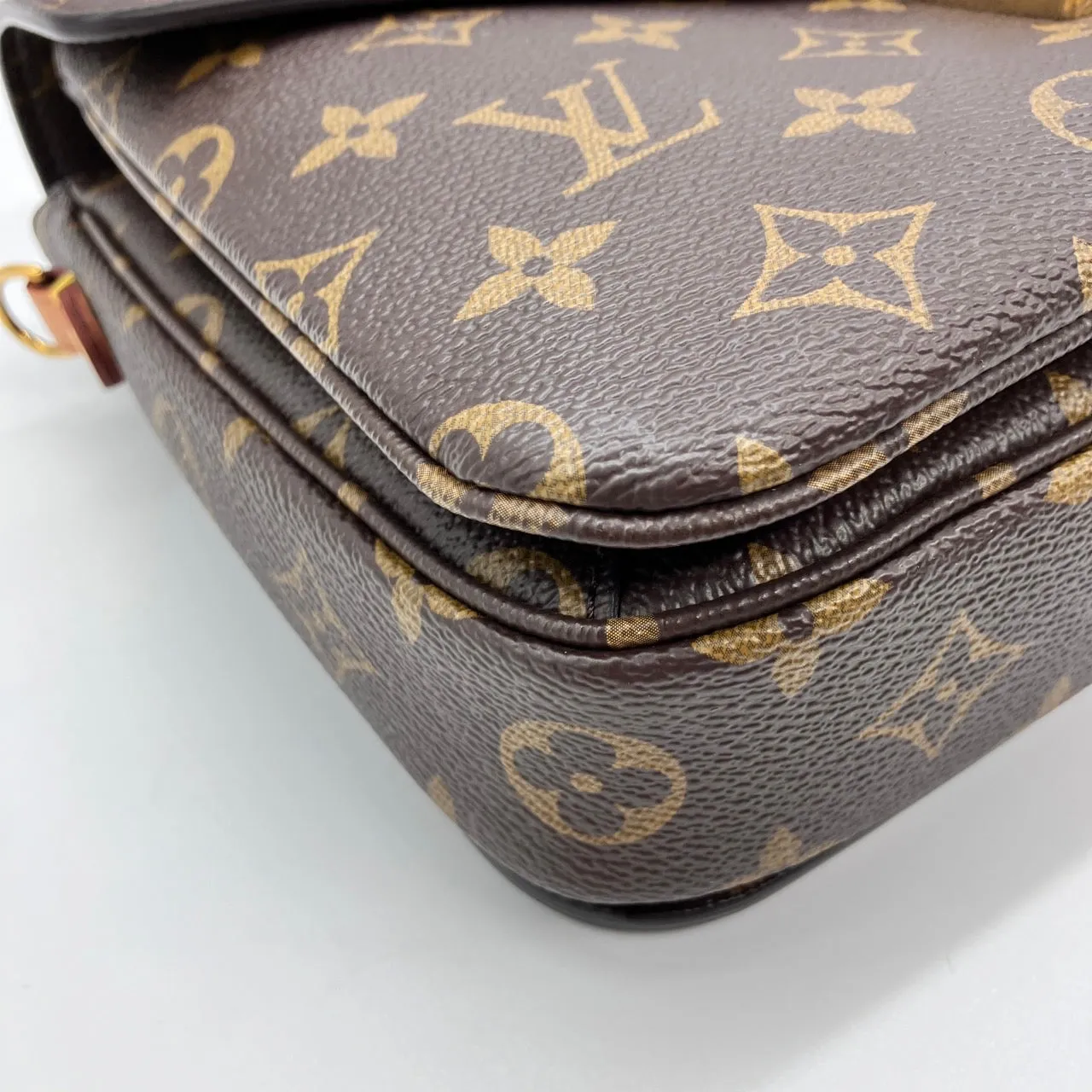 LOUIS VUITTON Monogram Metis