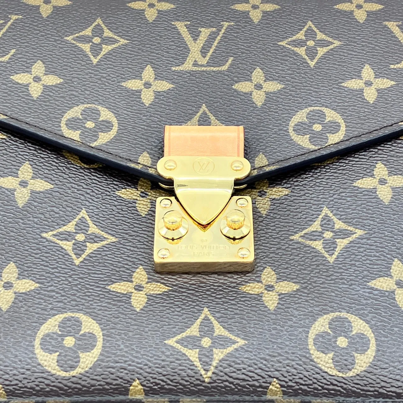 LOUIS VUITTON Monogram Metis