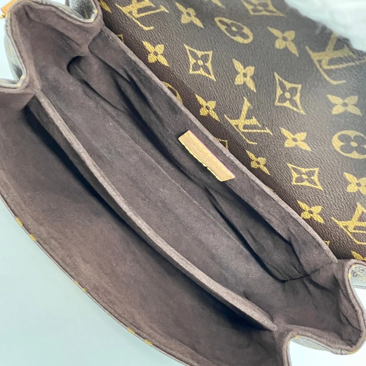 LOUIS VUITTON Monogram Metis